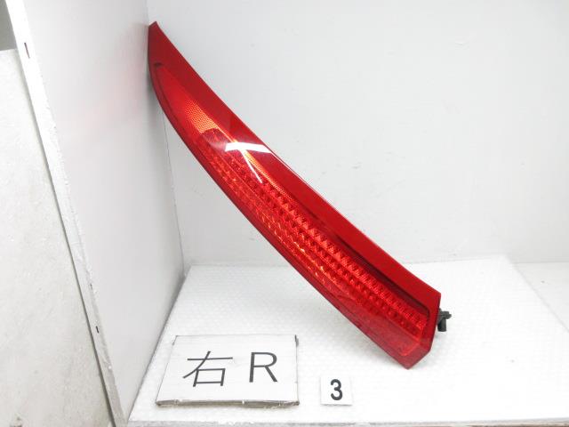 【中古】中古部品 ボルボ 90シリーズ CB6324AW 右ﾃｰﾙﾗﾝﾌﾟ 【3500170000-230114500815500】