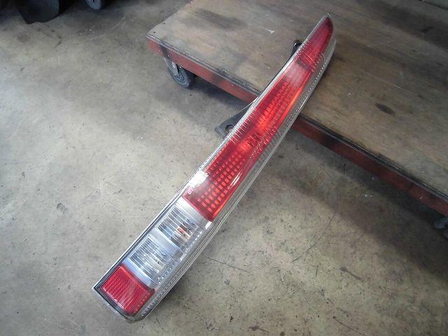 【中古】中古部品 ムーヴ L150S 右ﾃｰﾙﾗﾝﾌﾟ 【3340180100-001188268915500】