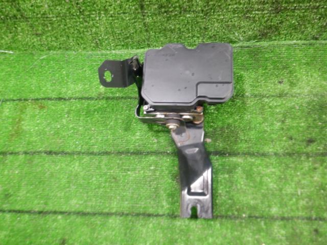 【中古】中古部品 ラパン HE33S ABSｱｸﾁｭｴｰﾀｰ 【3330420100-230111000442500】