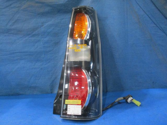 【中古】中古部品 ワゴンＲ MH22S 右ﾃｰﾙﾗﾝﾌﾟ 【3310160100-000004229915500】