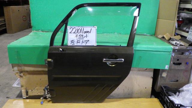 【中古】中古部品 ネイキッド L750S 左ﾌﾛﾝﾄﾄﾞｱ 【3330340100-221011000113200】
