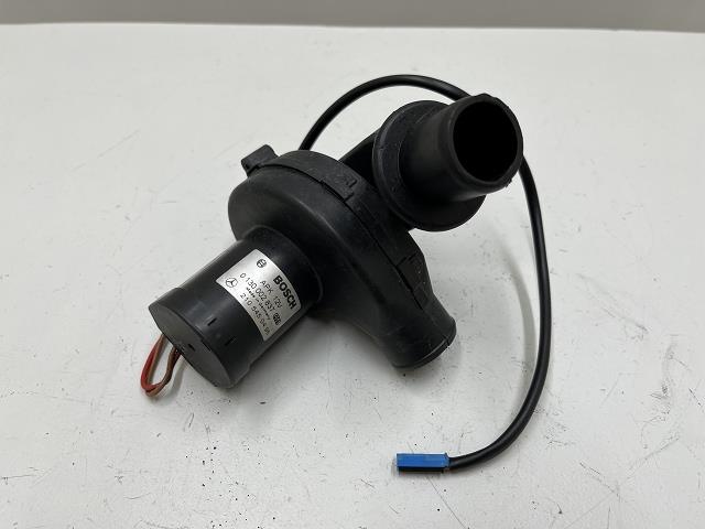 【中古】中古部品 ベンツ Eクラス 210061 その他 ﾓｰﾀｰ 【3310070100-000213008869400】