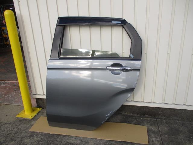 【中古】中古部品 N−WGN JH1 左リアドア 【3310190100-000223035913400】|e-cleマート