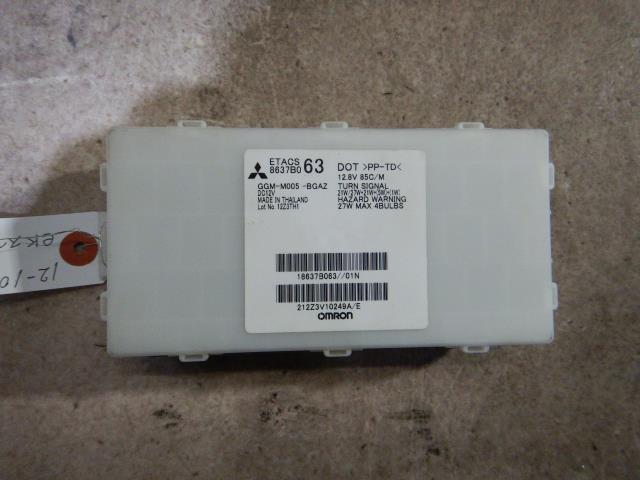 【中古】中古部品 ｅＫスペース B11A ﾋｭｰｽﾞﾎﾞｯｸｽ 【3330810100-230126000467800】