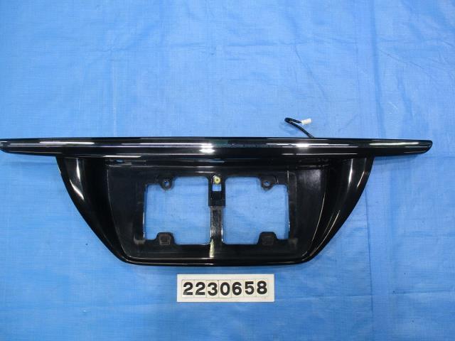 【中古】中古部品 クラウン GRS200 ﾘｱﾌｨﾆｯｼｬｰﾊﾟﾈﾙ 【3310040100-000223065815200】
