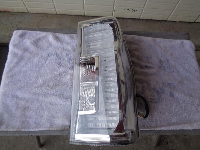 楽天市場】テールランプASSY（運転席側） タントカスタム LA600S