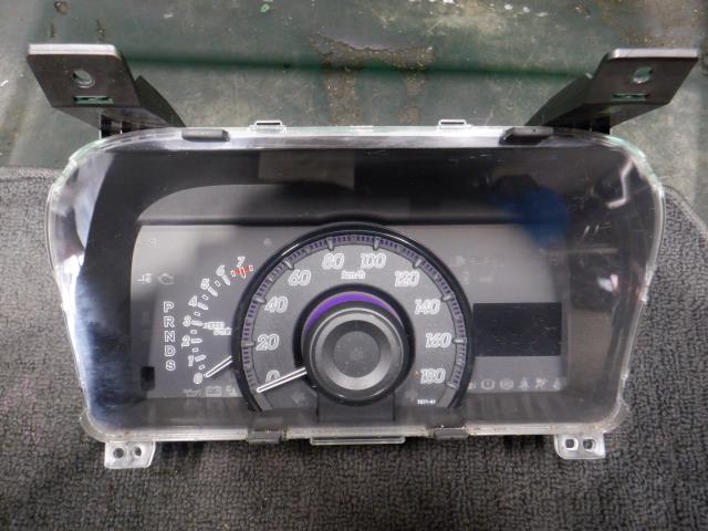 【中古】中古部品 ステップワゴン RK5 ｽﾋﾟｰﾄﾞﾒｰﾀｰ 【3340140100-000023258661400】