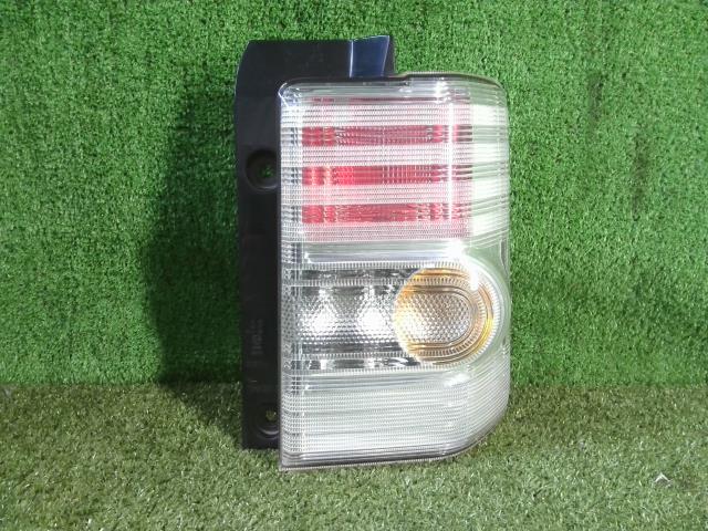 【中古】中古部品 ムーヴコンテ L575S 右ﾃｰﾙﾗﾝﾌﾟ 【3260070000-230207000115500】