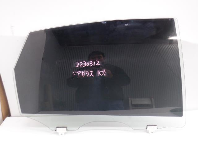 【中古】中古部品 フーガ Y50 右ﾘｱﾄﾞｱｶﾞﾗｽ 【3310250100-000223031213330】