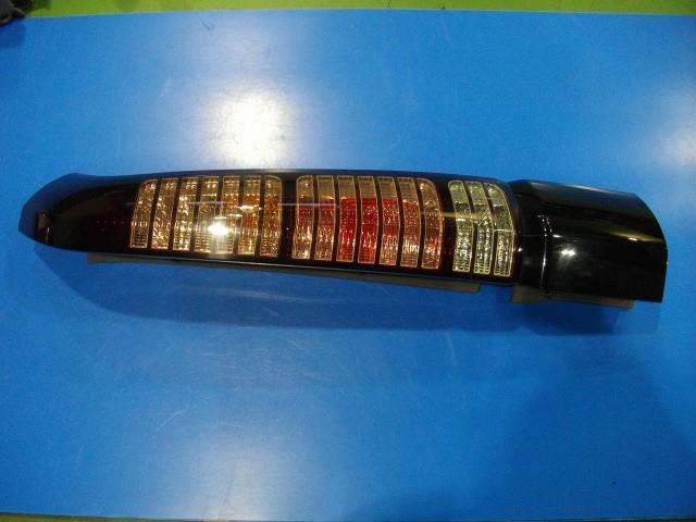 【中古】中古部品 ステップワゴン RF3 右ﾃｰﾙﾗﾝﾌﾟ 【3310590000-000005788715500】