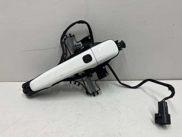 【中古】中古部品 ボルボ 80シリーズ AB4164T ｱｳﾀｰﾊﾝﾄﾞﾙ 【3310070100-000203015317251】 26,740円