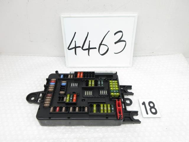 【中古】中古部品 BMW 3シリーズ 3D20 ﾋｭｰｽﾞﾎﾞｯｸｽ 【3500170000-230213506067800】