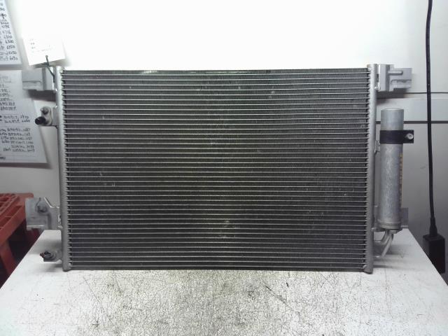 【中古】中古部品 デリカＤ5 CV5W ｺﾝﾃﾞﾝｻｰ 【3310160100-000004144560600】