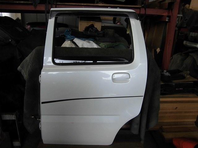 【中古】中古部品 ワゴンＲ MC21S 左ﾘｱﾄﾞｱ 【3340180100-001219707913400】