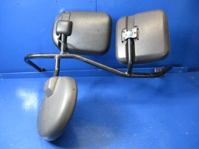 【中古】中古部品 UD日産大型車 CD53CVN 左ｻｲﾄﾞﾐﾗｰ 【3310270100-000013448513600】