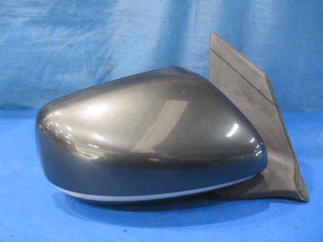 【中古】中古部品 ＣＲ－Ｚ ZF1 右ｻｲﾄﾞﾐﾗｰ 【3310160100-000004241013500】
