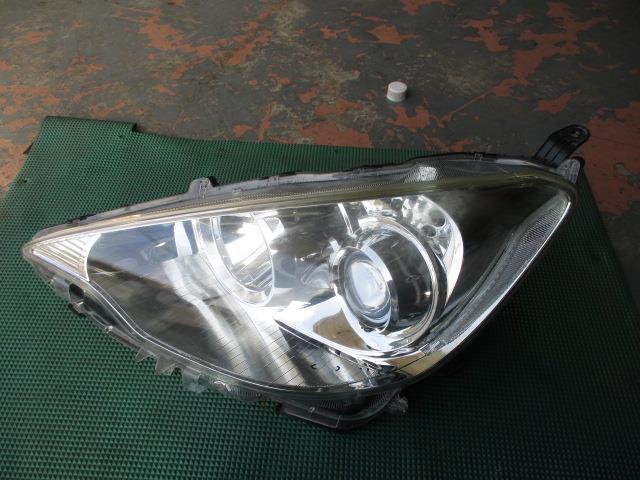 【中古】中古部品 アクア NHP10 左ﾍｯﾄﾞﾗﾝﾌﾟ 【3310190100-000223038410900】