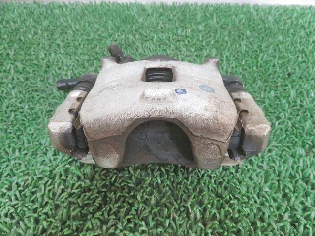 【中古】中古部品 スクラム DG17V 左ﾌﾛﾝﾄｷｬﾘﾊﾟｰ 【3330380100-000035006344360】