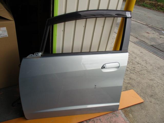 【中古】中古部品 フィットシャトル GP2 左フロントドア 【3310190100-001700595213200】|e-cleマート