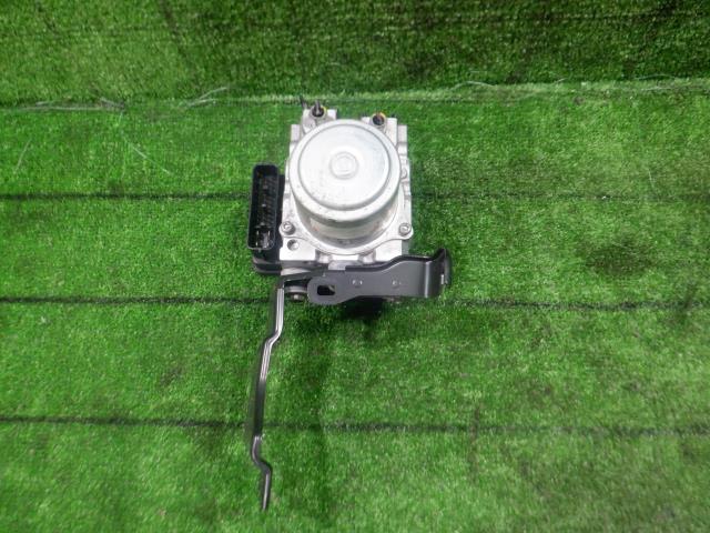 【中古】中古部品 ストリーム RN7 ABSｱｸﾁｭｴｰﾀｰ 【3330420100-230221000142500】