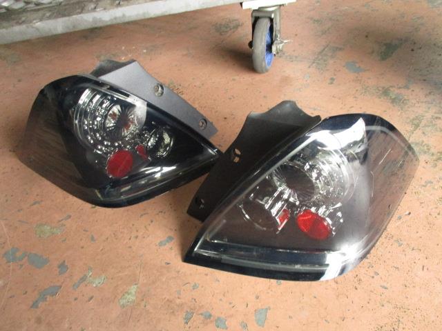 【中古】中古部品 オデッセイ RB1 左ﾃｰﾙﾗﾝﾌﾟ 【3310190100-001707790115600】