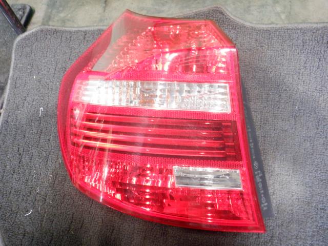 【中古】中古部品 BMW 1シリーズ UE16 左ﾃｰﾙﾗﾝﾌﾟ 【3340140100-000023300415600】 6,344円