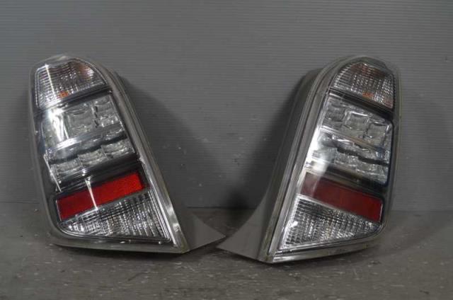 【中古】中古部品 ライフ JC1 右ﾃｰﾙﾗﾝﾌﾟ 【3310580000-230313000615500】