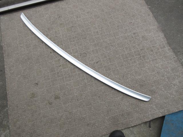 【中古】中古部品 BMW 3シリーズ AV30 ﾘｱｽﾎﾟｲﾗｰ 【3310190100-001357842915400】