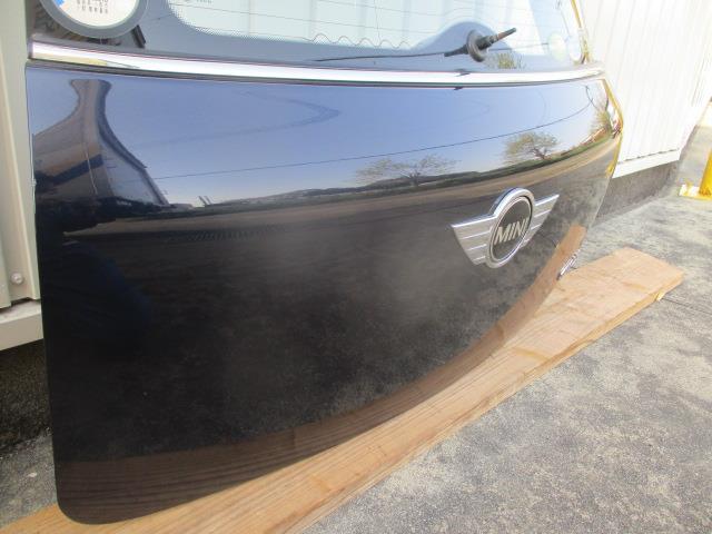 【中古】中古部品 BMW ミニ ZC16 ﾊﾞｯｸﾄﾞｱ 【3310190100-001512406115800】