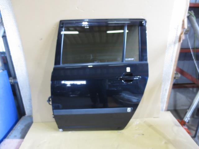 【中古】中古部品 プロボックス NCP59G 左ﾘｱﾄﾞｱ 【3330460100-000001548713400】