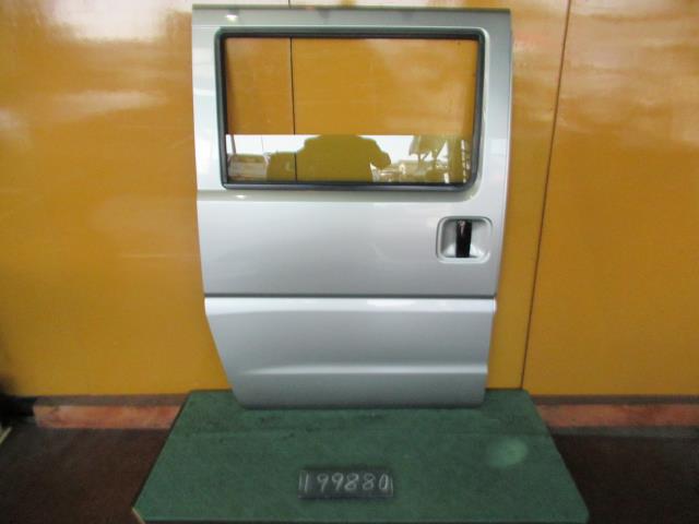 【中古】中古部品 ミニキャブ U61V 右ﾘｱﾄﾞｱ 【3310120100-230316000913300】｜e-cleマート 28,897円