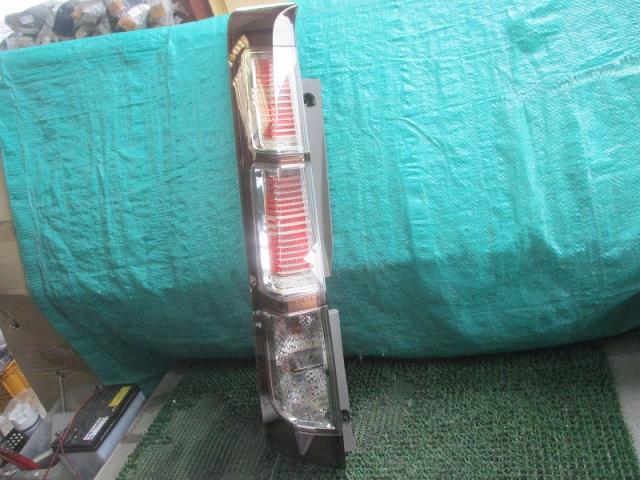 【中古】中古部品 ストリーム RN6 左ﾃｰﾙﾗﾝﾌﾟ 【3500080000-221201000315600】