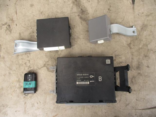 【中古】中古部品 ソニカ L405S ｴﾝｼﾞﾝｺﾝﾋﾟｭｰﾀｰ 【3310190100-001609246863100】