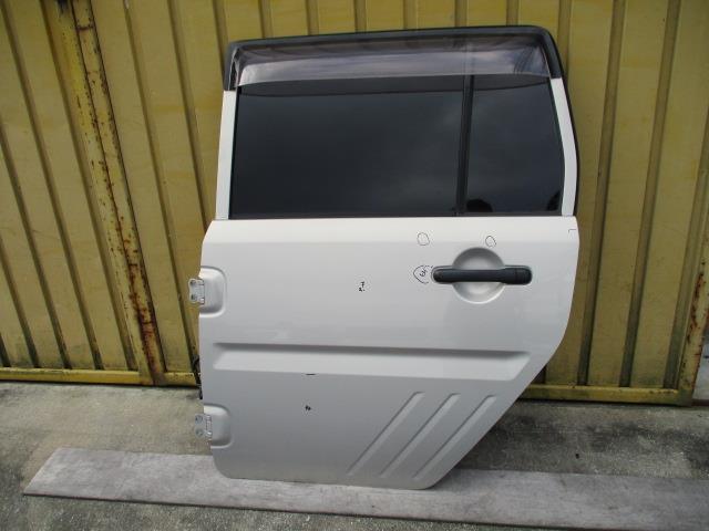 【中古】中古部品 ネイキッド L750S 左ﾘｱﾄﾞｱ 【3310190100-001642656713400】