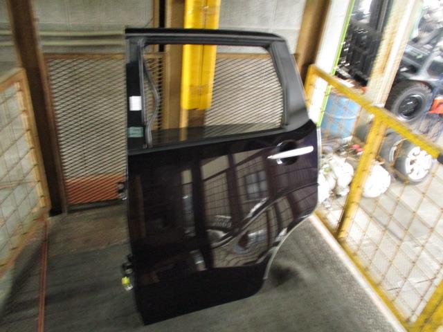 【中古】中古部品 ムーヴ LA150S 左ﾘｱﾄﾞｱ 【3310190100-001603468013400】
