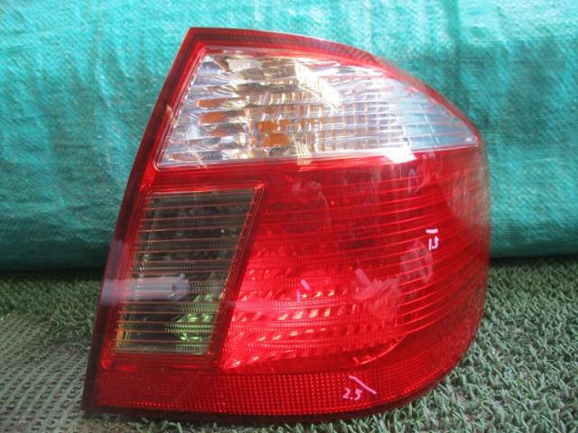 【中古】中古部品 プレミオ AZT240 右ﾃｰﾙﾗﾝﾌﾟ 【3500080000-221003000715500】 7,366円