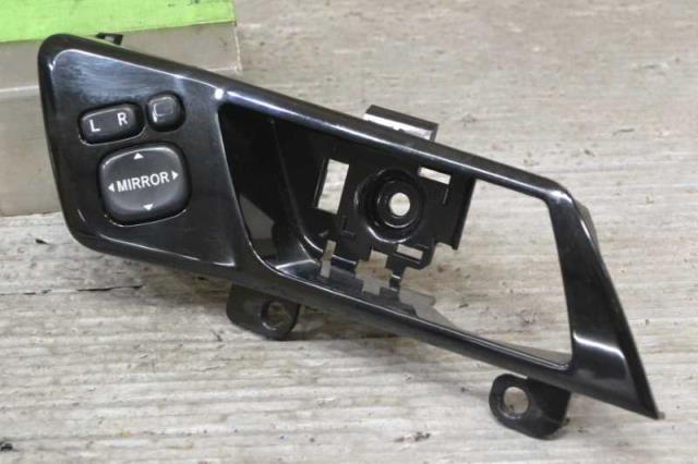 【中古】中古部品 マークＸ GRX121 ﾄﾞｱﾐﾗｰｽｲｯﾁ 【3310580000-230331000561850】｜e-cleマート