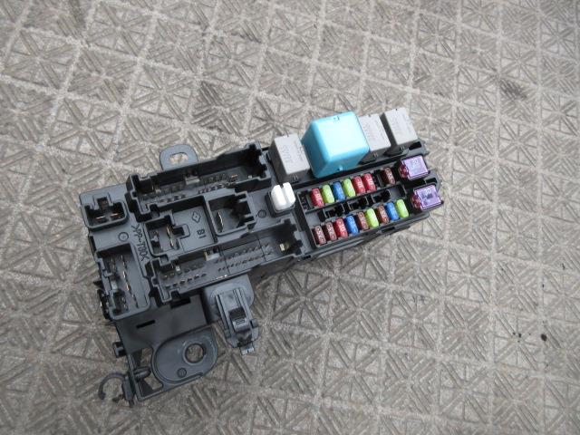 【中古】中古部品 タント L375S ﾋｭｰｽﾞﾎﾞｯｸｽ 【3310190100-001406809567800】