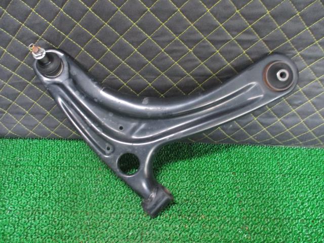 【中古】中古部品 エブリィ DA17V 右ﾌﾛﾝﾄﾛｱｱｰﾑ 【3330660100-000023306651720】