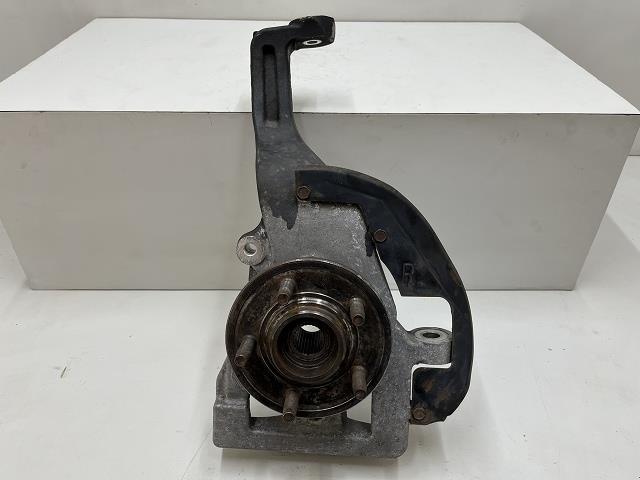 【中古】中古部品 フォード エクスプローラー 1FMEU74 右フロントナックルハブ 【3310070100-000193007644310】|e-cleマート