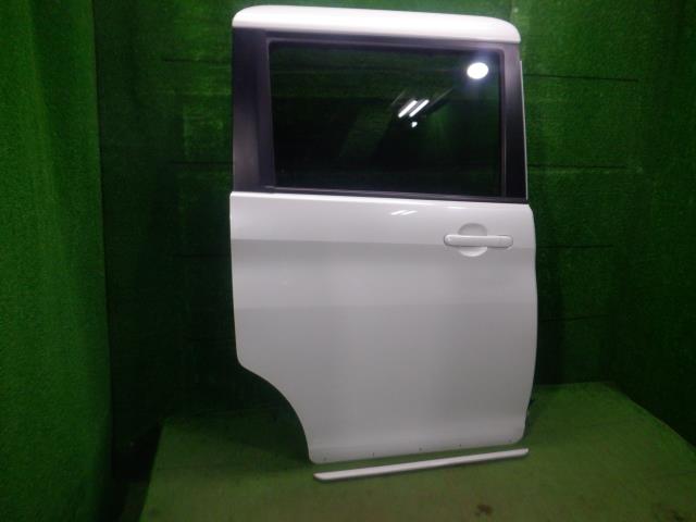 【中古】中古部品 ソリオ MA36S 右リアドア 【3330420100-230328000313300】|e-cleマート