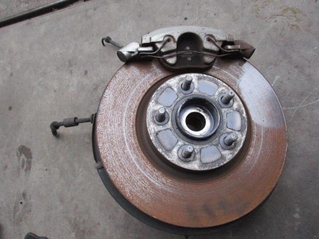 【中古】中古部品 ボルボ 50シリーズ MB4204S 右ﾌﾛﾝﾄﾅｯｸﾙﾊﾌﾞ 【3310190100-001433659244310】 11,330円