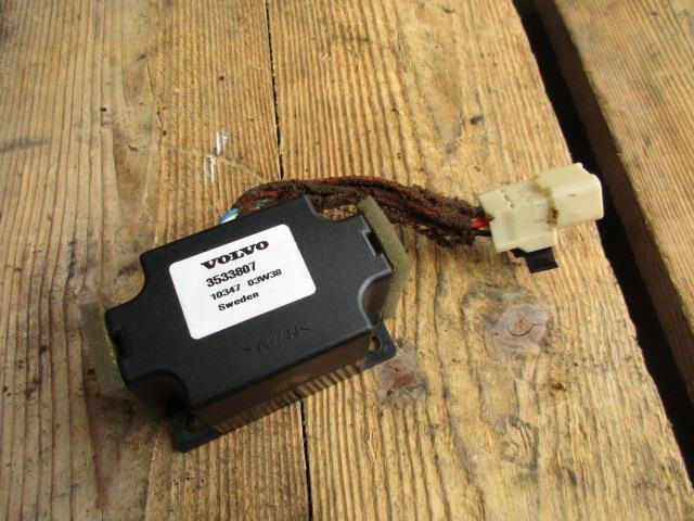 【中古】中古部品 ボルボ 70シリーズ 8B5244K ｵｰﾃﾞｨｵｱﾝﾌﾟ 【3310190100-001271683161150】｜e-cleマート
