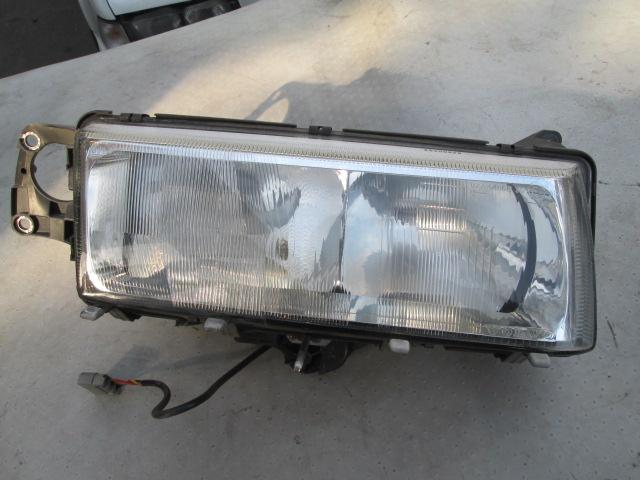 【中古】中古部品 ボルボ 90シリーズ 9B6304 右ﾍｯﾄﾞﾗﾝﾌﾟ 【3310190100-001061045110800】