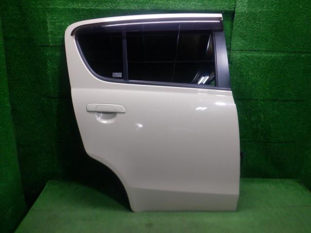 【中古】中古部品 アルト HA25S 右ﾘｱﾄﾞｱ 【3330420100-230405000113300】