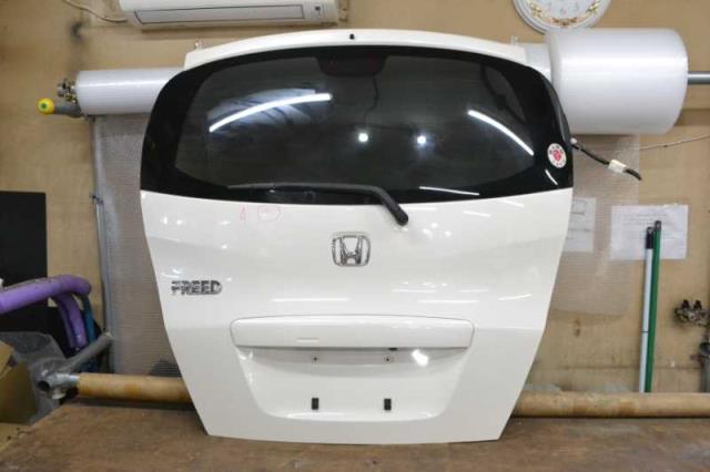 【中古】中古部品 フリード GB3 ﾊﾞｯｸﾄﾞｱ 【3310580000-230411000115800】
