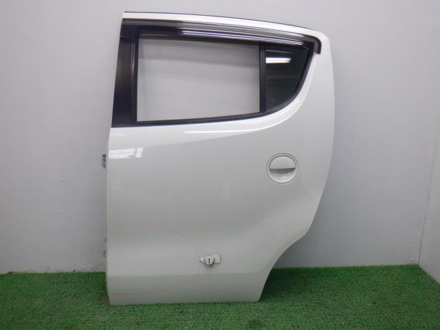 【中古】中古部品 モコ MG22S 左ﾘｱﾄﾞｱ 【3310250100-000233005113400】