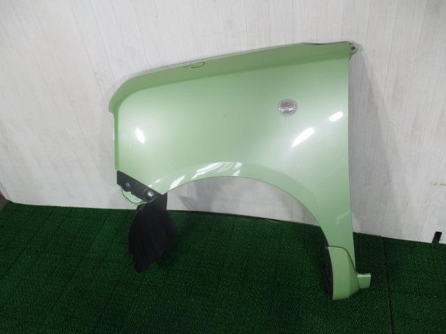 【中古】中古部品 ピクシススペース L575A 左ﾌﾛﾝﾄﾌｪﾝﾀﾞｰ 【3310190100-000233005510700】