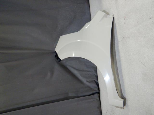 【中古】中古部品 ＭＲワゴン MF33S 左ﾌﾛﾝﾄﾌｪﾝﾀﾞｰ 【3330810100-230418000710700】