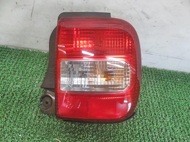 【中古】中古部品 ラパン HE21S 右ﾃｰﾙﾗﾝﾌﾟ 【3330380100-000035013115500】